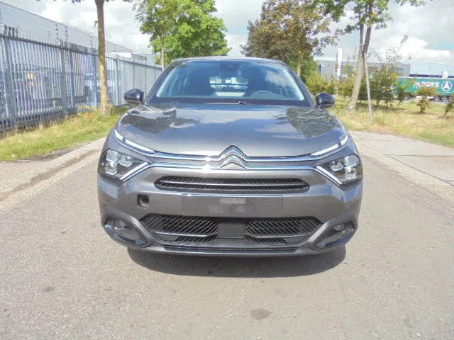 Citroën C4 1.2 TURBO NEW TAX FREE - Schrägheck: das Bild 2 Citroën C4 1.2 TURBO NEW TAX FREE - Schrägheck: das Bild 2