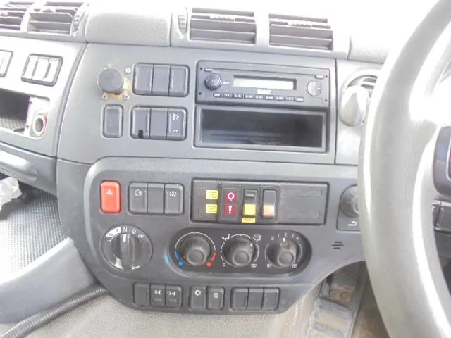 Kipper, Autokran DAF CF 370 8X4 + PALFINGER EPSILON: das Bild 8