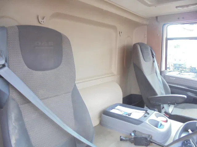 Kipper, Autokran DAF CF 370 8X4 + PALFINGER EPSILON: das Bild 9