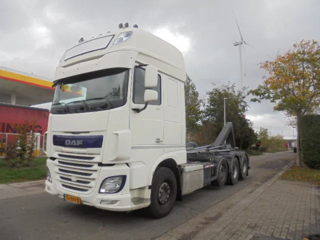 DAF XF 106 510 8X2 TRIPLE NL TRUCK - Abrollkipper: das Bild 1 DAF XF 106 510 8X2 TRIPLE NL TRUCK - Abrollkipper: das Bild 1