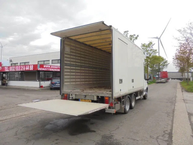 Iveco Daily 40 C14 HPI TREKKER OPLEGGER - Koffer Transporter, Transporter mit Doppelkabine: das Bild 4 Iveco Daily 40 C14 HPI TREKKER OPLEGGER - Koffer Transporter, Transporter mit Doppelkabine: das Bild 4