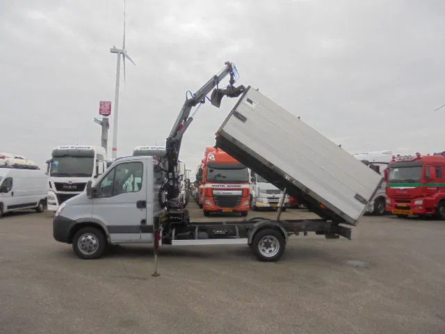 Iveco Daily 50 C18 NL TRUCK - Kipper, Autokran: das Bild 2 Iveco Daily 50 C18 NL TRUCK - Kipper, Autokran: das Bild 2