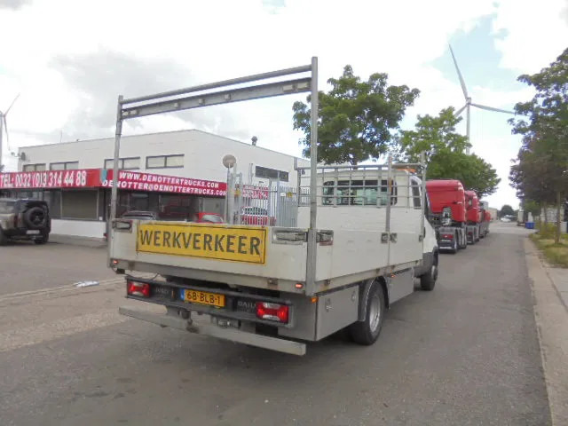Iveco Daily 70 C18 + NL KENTEKEN APK TOT 19-07-2026 - Pritsche LKW: das Bild 4 Iveco Daily 70 C18 + NL KENTEKEN APK TOT 19-07-2026 - Pritsche LKW: das Bild 4