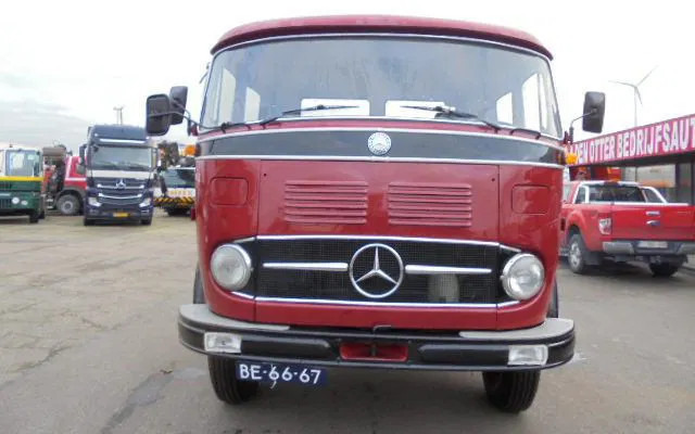 Mercedes-Benz 1113 - Autotransporter LKW: das Bild 2 Mercedes-Benz 1113 - Autotransporter LKW: das Bild 2