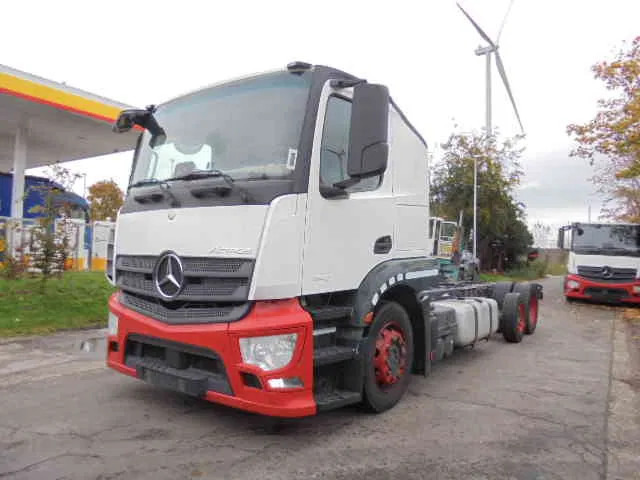 Mercedes-Benz Actros 2340 6X2 EUR 6 - Autotransporter LKW: das Bild 1 Mercedes-Benz Actros 2340 6X2 EUR 6 - Autotransporter LKW: das Bild 1