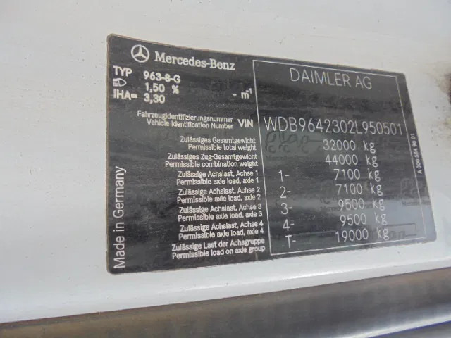 Kipper Mercedes-Benz Arocs 3240 K 8X4: das Bild 17