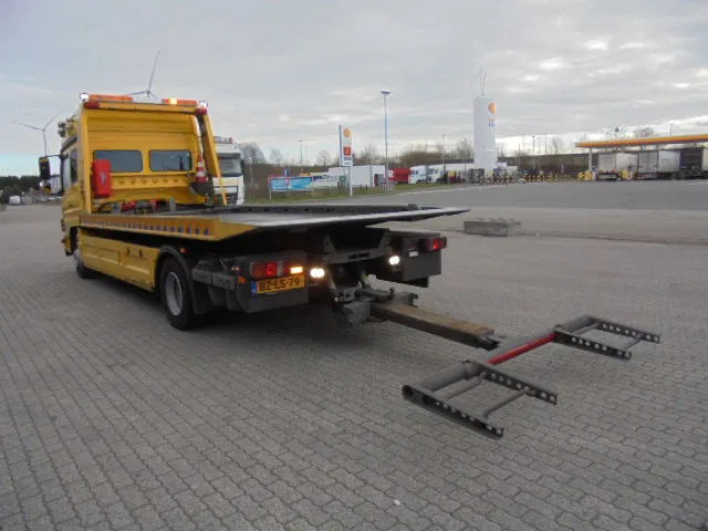Mercedes-Benz Atego 1224 240 PS NL TRUCK - Abschleppwagen: das Bild 4 Mercedes-Benz Atego 1224 240 PS NL TRUCK - Abschleppwagen: das Bild 4