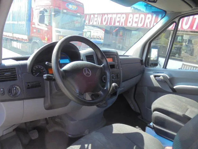 Mercedes-Benz Sprinter 313 FRIGO NL TRUCK - Kühltransporter: das Bild 5 Mercedes-Benz Sprinter 313 FRIGO NL TRUCK - Kühltransporter: das Bild 5