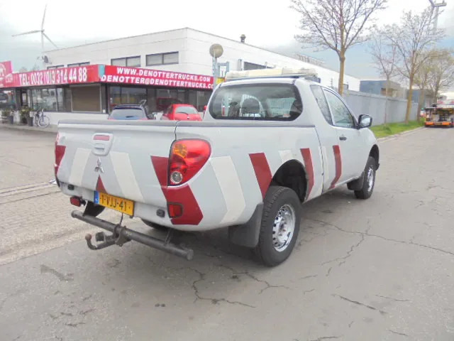 Mitsubishi L200 4X4 PICK-UP - Pick-up: das Bild 5 Mitsubishi L200 4X4 PICK-UP - Pick-up: das Bild 5
