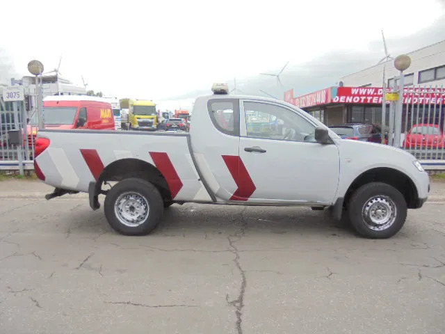 Mitsubishi L200 4X4 PICK-UP - Pick-up: das Bild 4 Mitsubishi L200 4X4 PICK-UP - Pick-up: das Bild 4