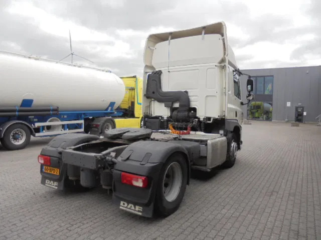 DAF CF 400 NL TRUCK - Sattelzugmaschine: das Bild 3 DAF CF 400 NL TRUCK - Sattelzugmaschine: das Bild 3
