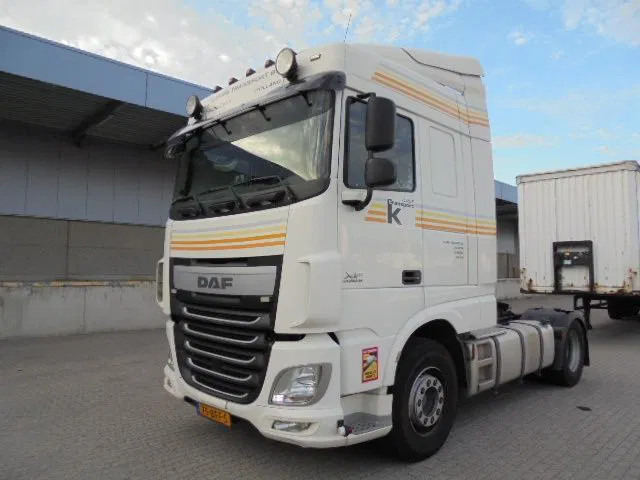 DAF XF 440 - Sattelzugmaschine: das Bild 1 DAF XF 440 - Sattelzugmaschine: das Bild 1