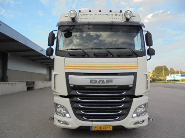DAF XF 440 - Sattelzugmaschine: das Bild 2 DAF XF 440 - Sattelzugmaschine: das Bild 2