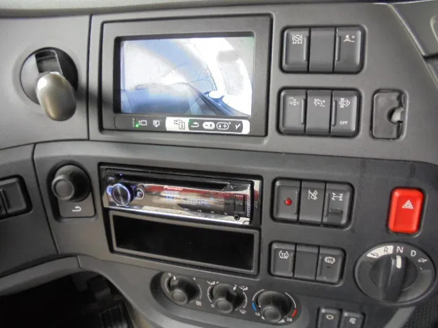 Sattelzugmaschine DAF XF 440 SUPER SPACE CAB: das Bild 10