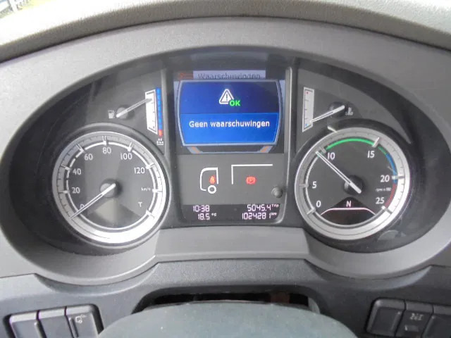 Sattelzugmaschine DAF XF 440 SUPER SPACE CAB: das Bild 16