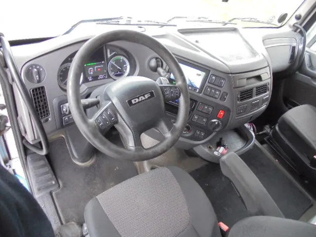 DAF XF 440 SUPER SPACE CAB NL TRUCK - Sattelzugmaschine: das Bild 4 DAF XF 440 SUPER SPACE CAB NL TRUCK - Sattelzugmaschine: das Bild 4