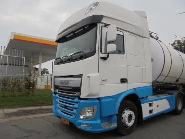 DAF XF 440 SUPER SPACE CAB NL TRUCK - Sattelzugmaschine: das Bild 1 DAF XF 440 SUPER SPACE CAB NL TRUCK - Sattelzugmaschine: das Bild 1