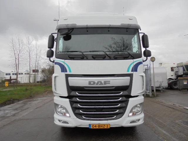 DAF XF 460 6X2 - Sattelzugmaschine: das Bild 2 DAF XF 460 6X2 - Sattelzugmaschine: das Bild 2