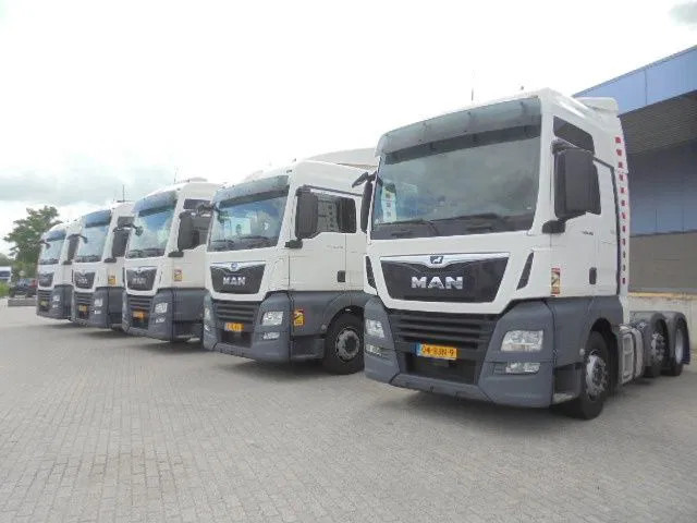 MAN TGX 26-420 XL 6x2 NEW EXPORT PRICES - Sattelzugmaschine: das Bild 2 MAN TGX 26-420 XL 6x2 NEW EXPORT PRICES - Sattelzugmaschine: das Bild 2