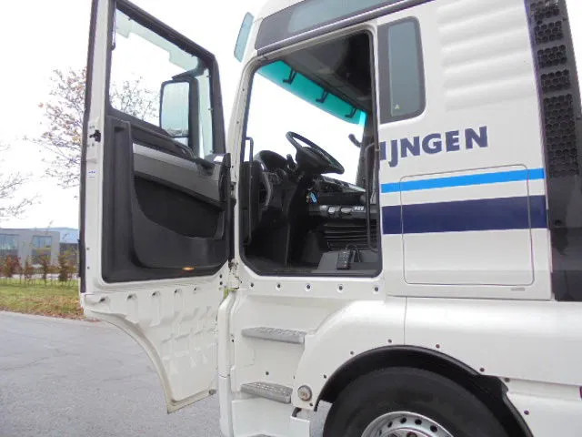 Sattelzugmaschine MAN TGX 26.480 XXL 6X2: das Bild 12