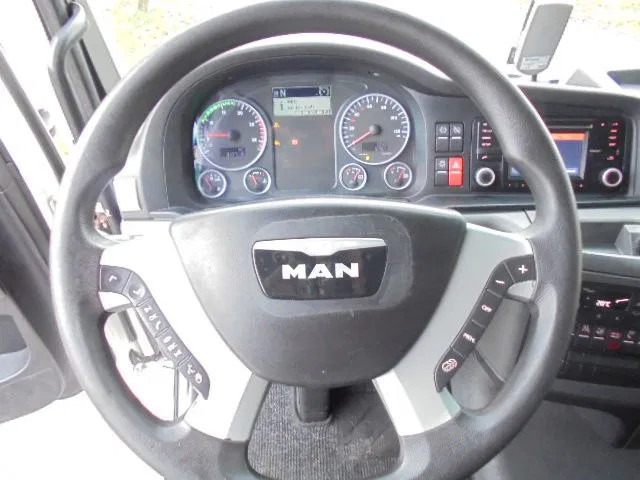 Sattelzugmaschine MAN TGX 26.480 XXL 6X2: das Bild 19