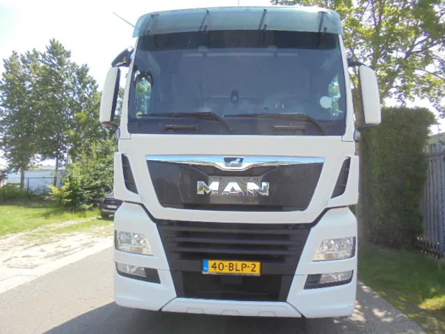 MAN TGX 26.500 XXL NL TRUCK SMART TACHO 16X IN STOCK - Sattelzugmaschine: das Bild 2 MAN TGX 26.500 XXL NL TRUCK SMART TACHO 16X IN STOCK - Sattelzugmaschine: das Bild 2