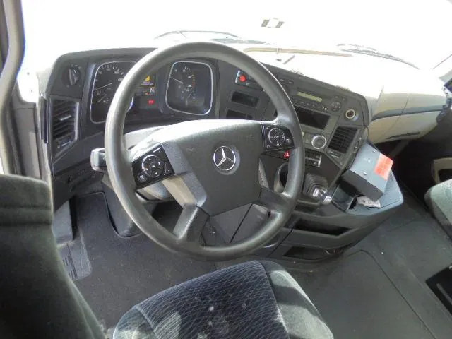 Sattelzugmaschine Mercedes-Benz Actros 1842: das Bild 9