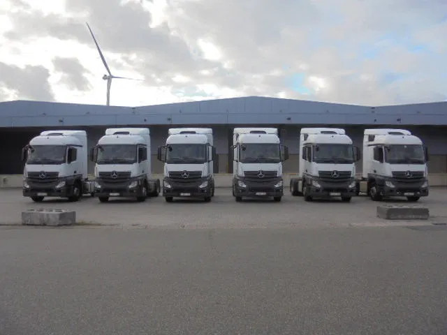 Mercedes-Benz Actros 1943 BELGIUM REGISTRATION TUV 06-2026 12X IN STOCK - Sattelzugmaschine: das Bild 5 Mercedes-Benz Actros 1943 BELGIUM REGISTRATION TUV 06-2026 12X IN STOCK - Sattelzugmaschine: das Bild 5