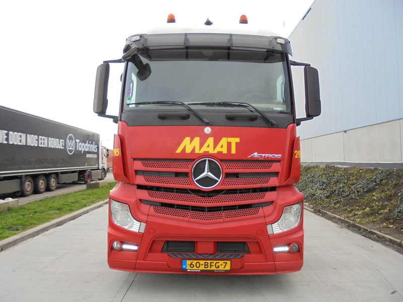 Mercedes-Benz Actros 1943 - Sattelzugmaschine: das Bild 2 Mercedes-Benz Actros 1943 - Sattelzugmaschine: das Bild 2