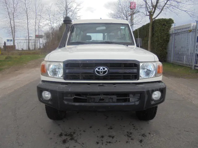 Toyota Land Cruiser HZJ78L 4WD EXPORT OUT EU ONLY - PKW: das Bild 2 Toyota Land Cruiser HZJ78L 4WD EXPORT OUT EU ONLY - PKW: das Bild 2