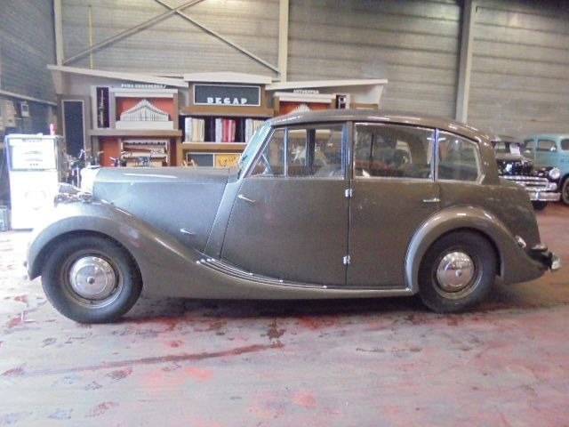 Triumph Roadster 1800 SALOON - PKW: das Bild 1 Triumph Roadster 1800 SALOON - PKW: das Bild 1