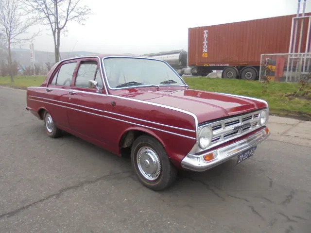 Vauxhall VX 4.90 - Limousine: das Bild 4 Vauxhall VX 4.90 - Limousine: das Bild 4