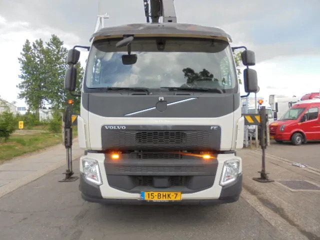 Volvo FE 320 6X2 NL TRUCK - Müllwagen: das Bild 2 Volvo FE 320 6X2 NL TRUCK - Müllwagen: das Bild 2