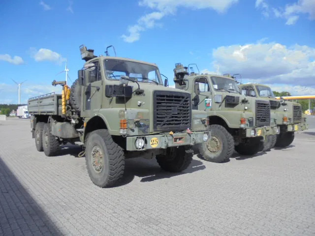 Volvo N 10 6X6 L + FASSI 3X IN STOCK - Pritsche LKW, Autokran: das Bild 3 Volvo N 10 6X6 L + FASSI 3X IN STOCK - Pritsche LKW, Autokran: das Bild 3