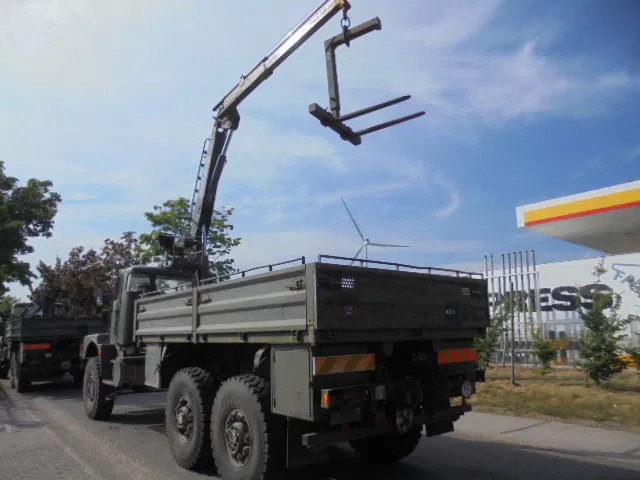 Pritsche LKW, Autokran Volvo N 10 6X6 L + FASSI: das Bild 19