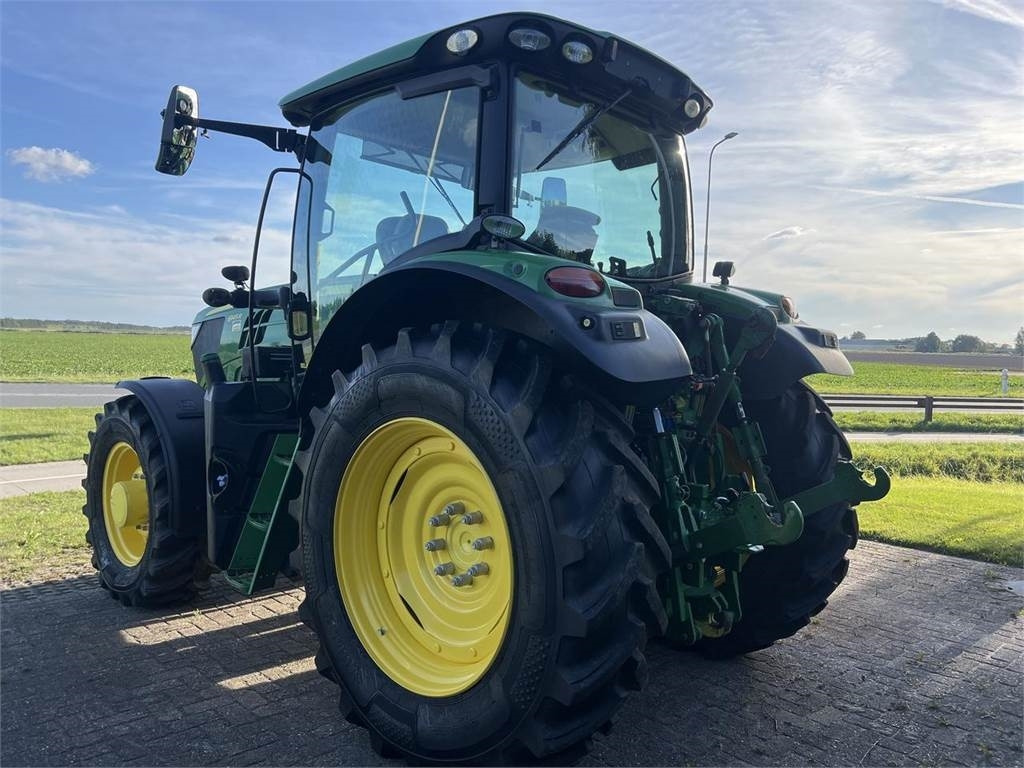 John Deere 6145R - Traktor: das Bild 4 John Deere 6145R - Traktor: das Bild 4