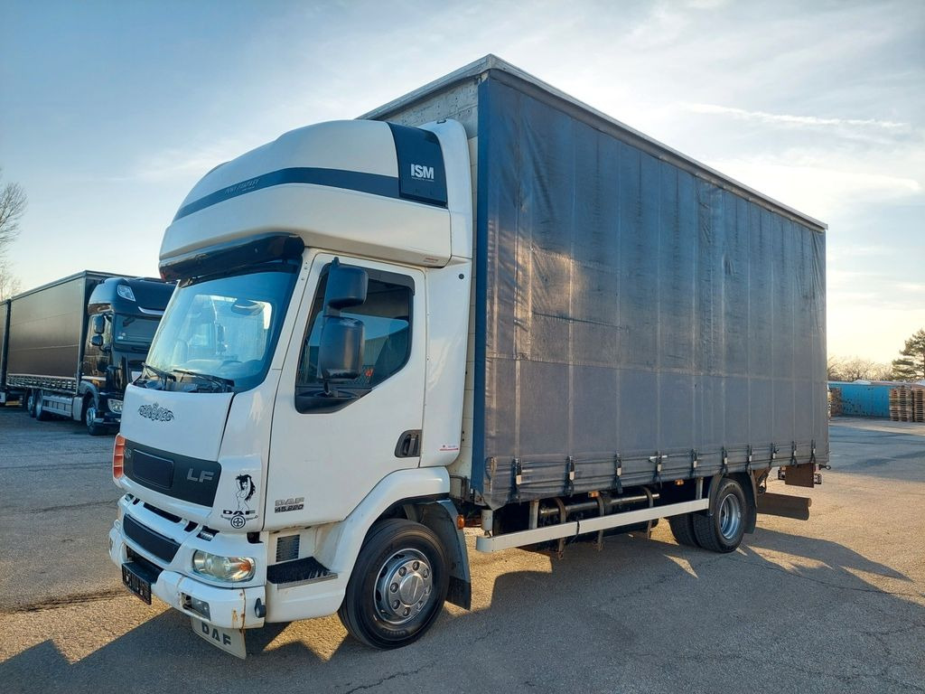 DAF FA LF 45.220 E12 4x2 - Plane LKW: das Bild 1 DAF FA LF 45.220 E12 4x2 - Plane LKW: das Bild 1
