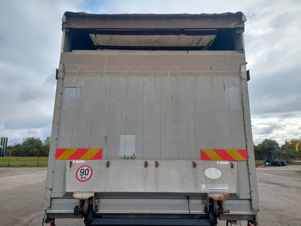 DAF FA LF 45.220 G12 4x2 - Plane LKW: das Bild 5 DAF FA LF 45.220 G12 4x2 - Plane LKW: das Bild 5