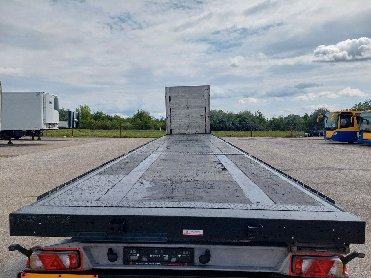 Kögel S24 Mega - Pritschenauflieger/ Plattformauflieger: das Bild 5 Kögel S24 Mega - Pritschenauflieger/ Plattformauflieger: das Bild 5
