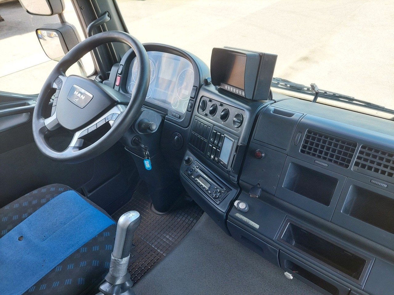 Pritsche LKW, Autokran MAN GA 26.320 6X2-2 BL + Kran Fassi F110AC22: das Bild 15
