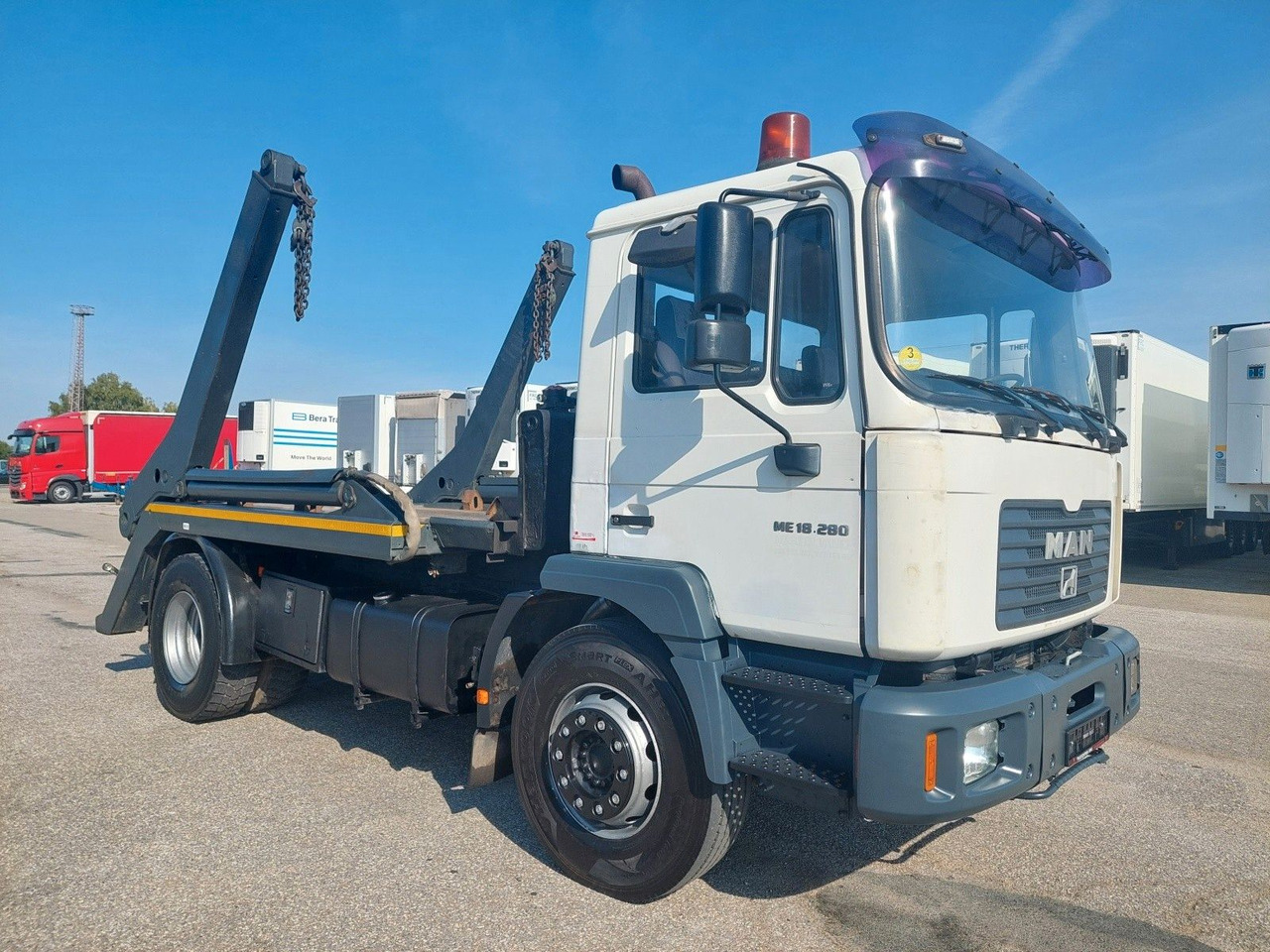 MAN ME 18.280 BB 4x2 - Plane LKW: das Bild 2 MAN ME 18.280 BB 4x2 - Plane LKW: das Bild 2