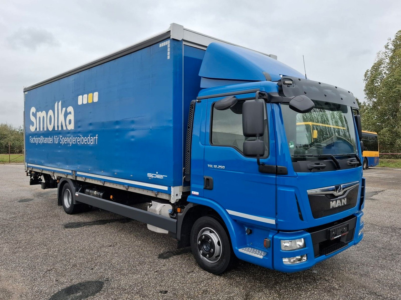 MAN TGL 12.250 BL 4x2 - Plane LKW: das Bild 2 MAN TGL 12.250 BL 4x2 - Plane LKW: das Bild 2