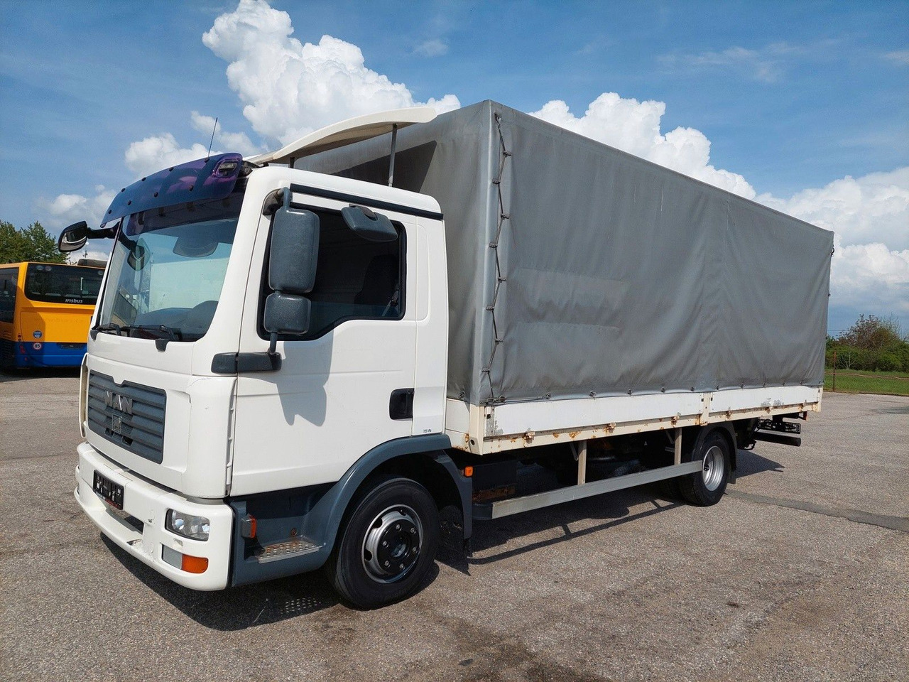 MAN TGL 8.180 4X2 BL - Plane LKW: das Bild 1 MAN TGL 8.180 4X2 BL - Plane LKW: das Bild 1