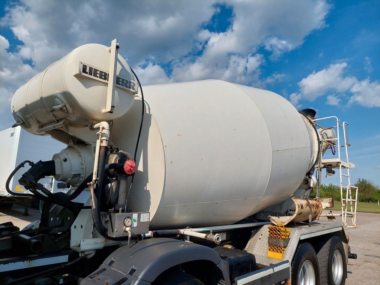 MAN TGS 32.400 8X4 BB Liebherr 9 m³ - Fahrmischer: das Bild 5 MAN TGS 32.400 8X4 BB Liebherr 9 m³ - Fahrmischer: das Bild 5