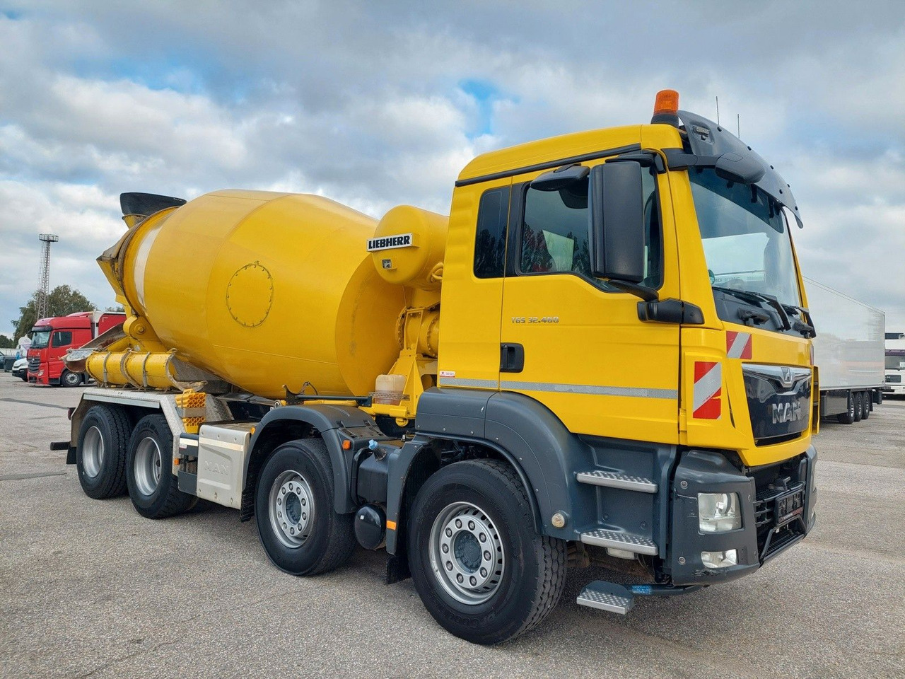 MAN TGS 32.460 8X4 BB Liebherr 9 m³ - Fahrmischer: das Bild 2 MAN TGS 32.460 8X4 BB Liebherr 9 m³ - Fahrmischer: das Bild 2