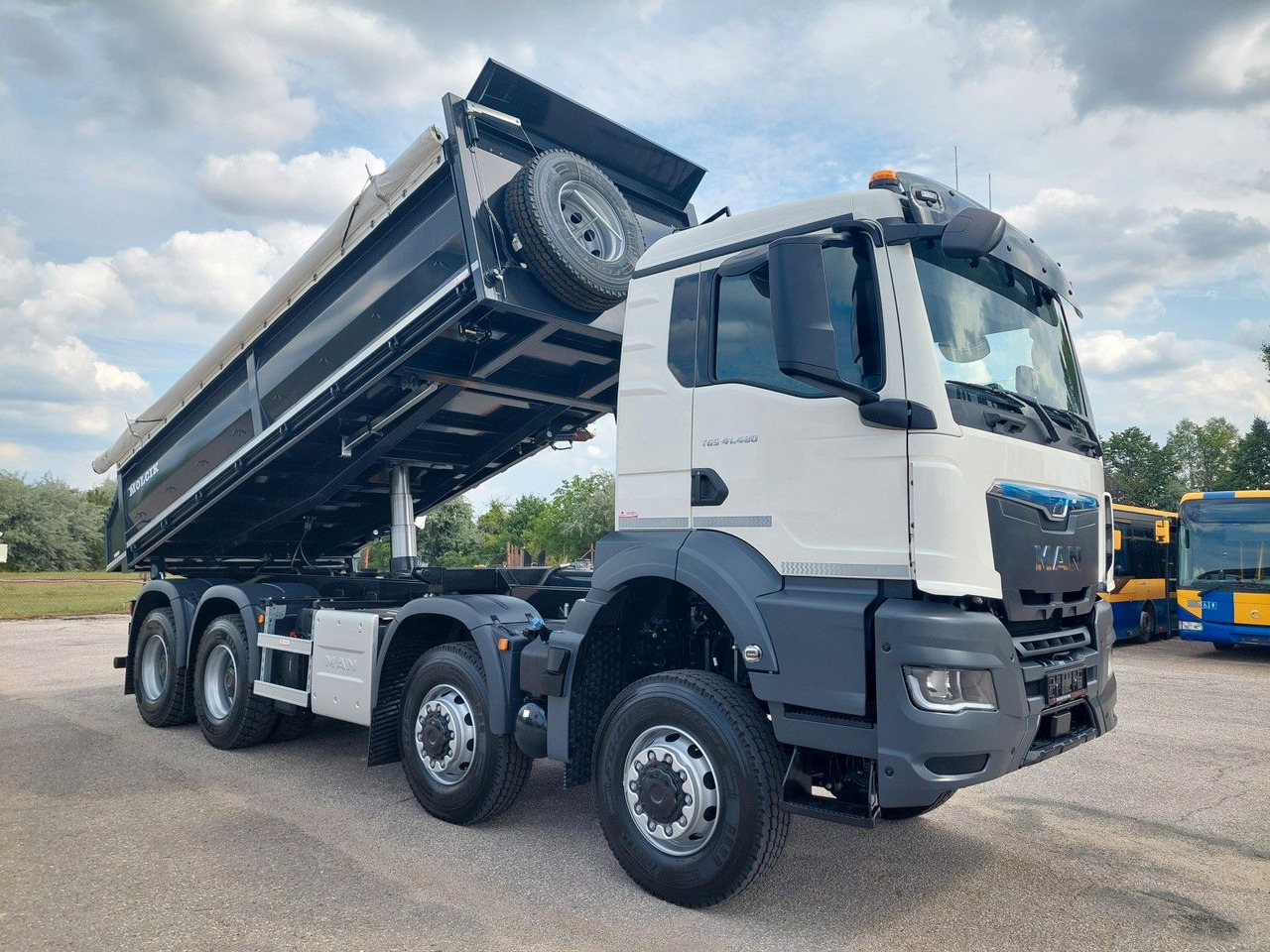 MAN TGS 41.520 8X6 BB CH - Kipper: das Bild 2 MAN TGS 41.520 8X6 BB CH - Kipper: das Bild 2