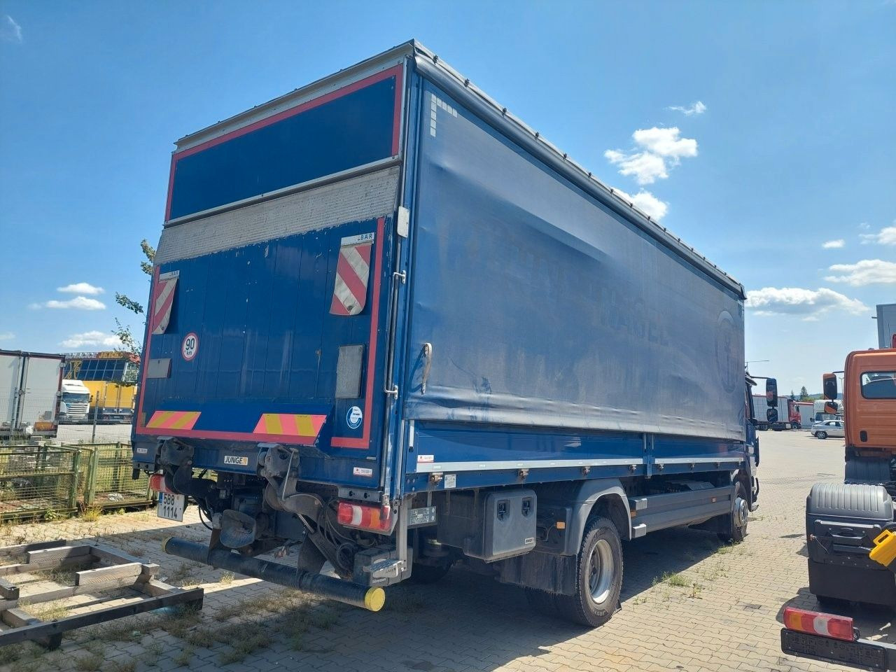 Mercedes-Benz Atego 1224L 4x2 LBW UNFALL!!! - Plane LKW: das Bild 2 Mercedes-Benz Atego 1224L 4x2 LBW UNFALL!!! - Plane LKW: das Bild 2