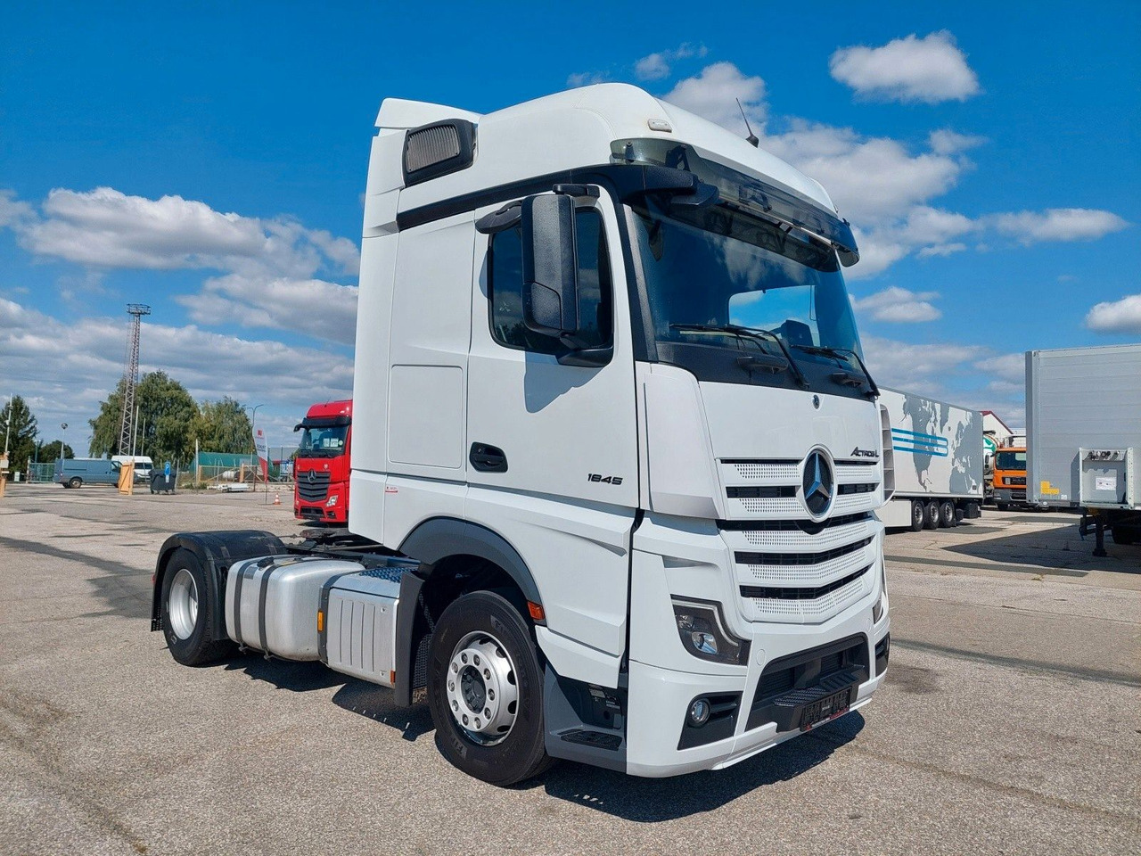 Mercedes-Benz Actros 5 1845 LS BigSpace 4x2 - Sattelzugmaschine: das Bild 2 Mercedes-Benz Actros 5 1845 LS BigSpace 4x2 - Sattelzugmaschine: das Bild 2