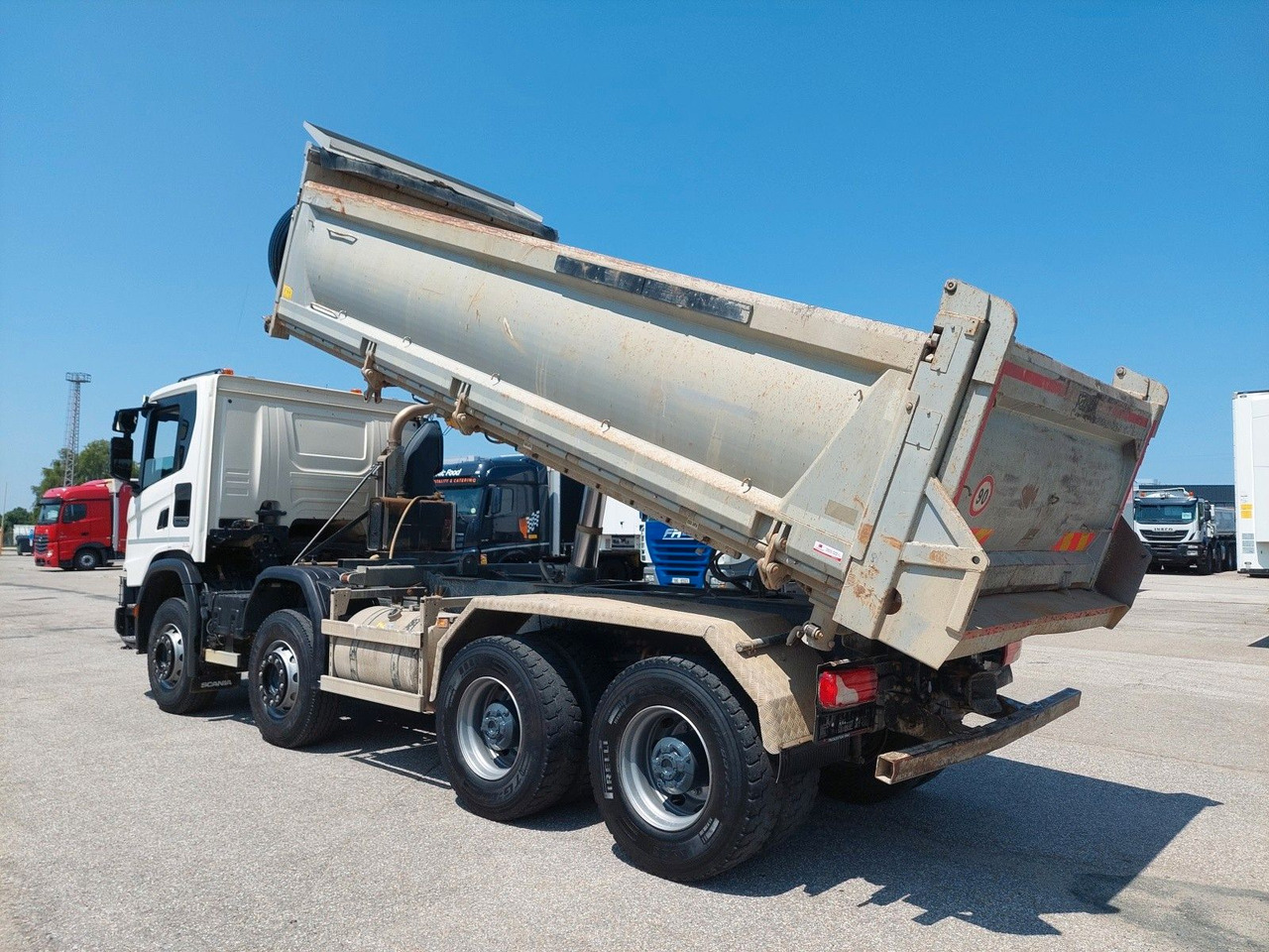 Scania G 450 B8X4HZ 8x4 Bordmatik - Kipper: das Bild 3 Scania G 450 B8X4HZ 8x4 Bordmatik - Kipper: das Bild 3