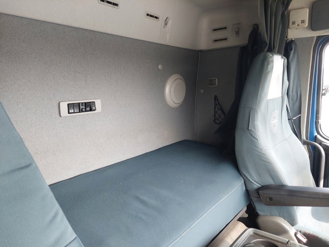 Plane LKW Volvo FM13 420 42R 4x2 BL Edscha: das Bild 16